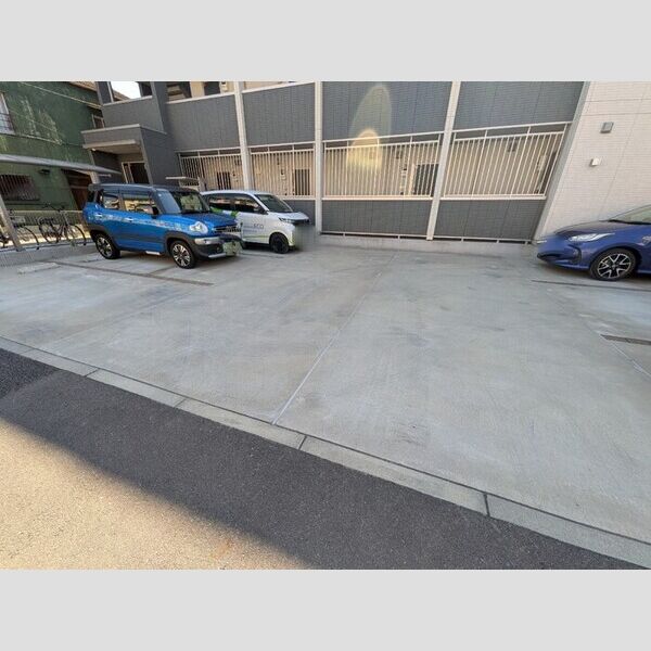 駐車場 (駐車場)