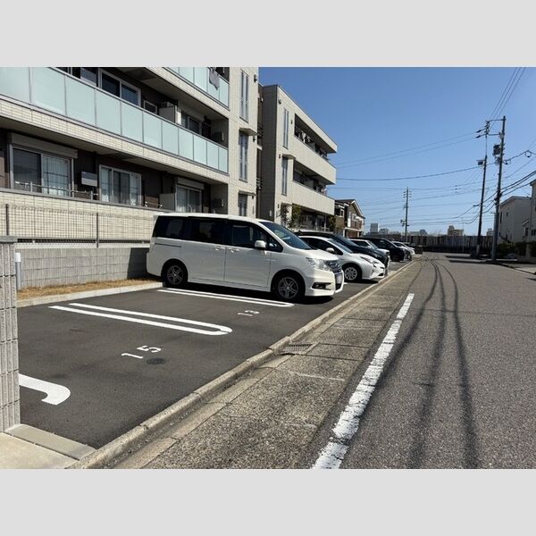 駐車場 (駐車場)