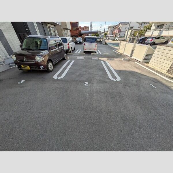駐車場 (駐車場)