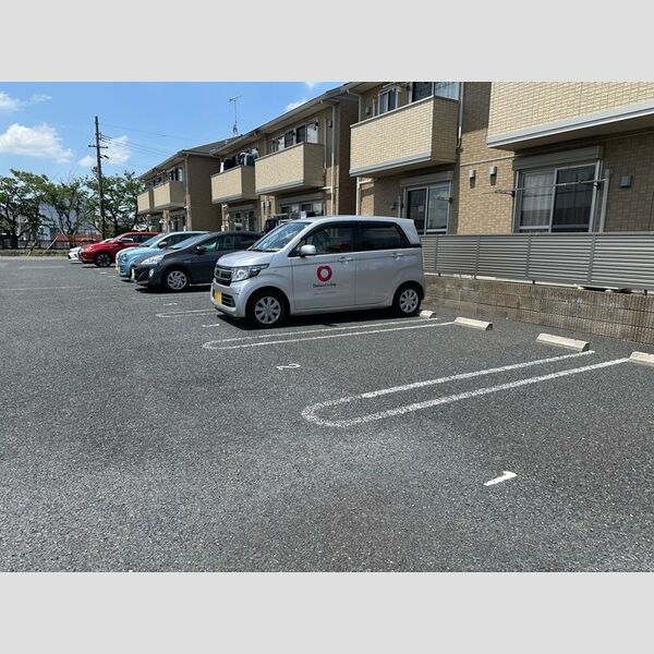 駐車場 (駐車場)