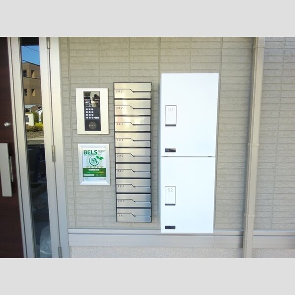 現地周辺 (集合ポスト・宅配ボックス)