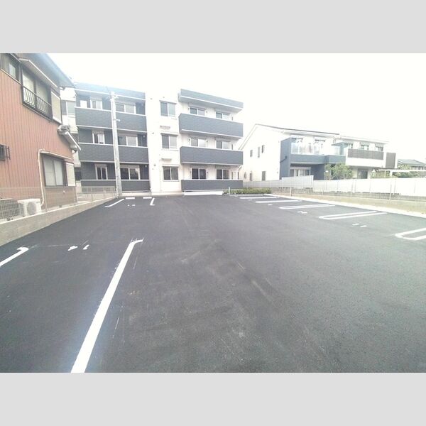 駐車場 (駐車場)