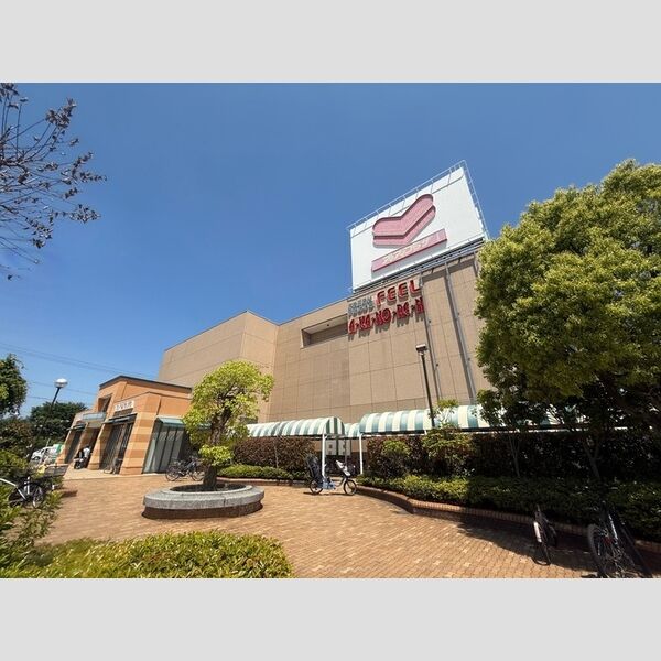 現地周辺 (フィールアイアイプラザ)