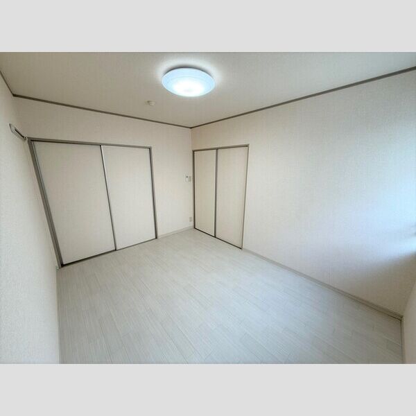 その他 (北側洋室)