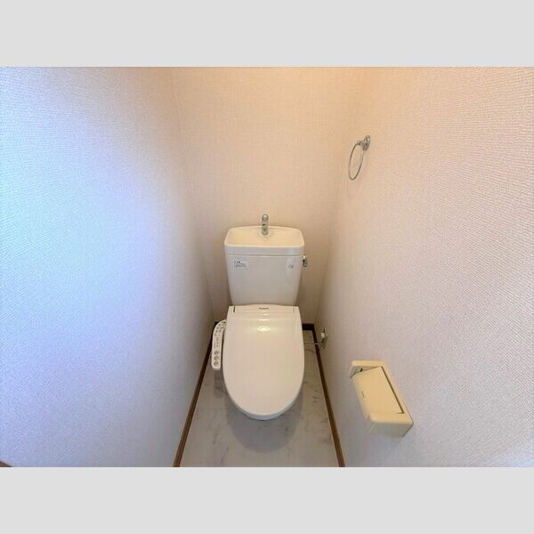 トイレ (温水洗浄暖房便座)