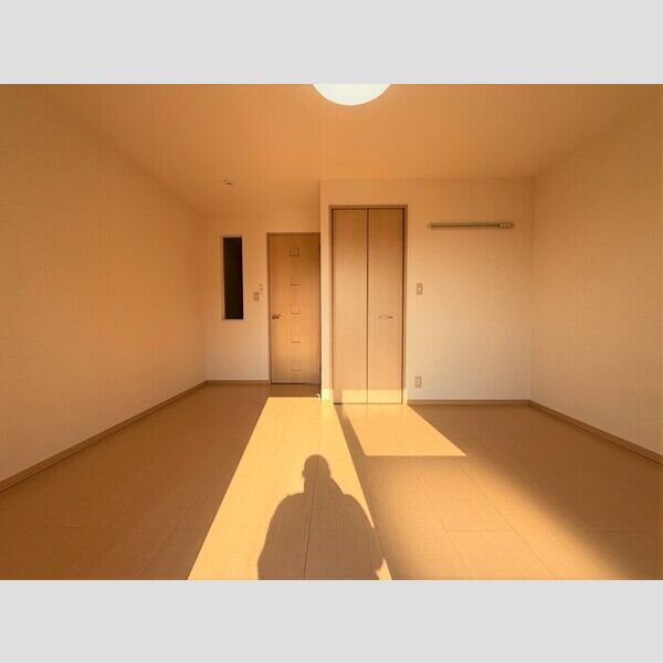 その他 (南側洋室)