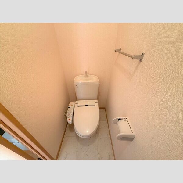 トイレ (温水洗浄暖房便座)