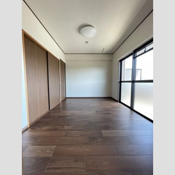 その他 (南側洋室)