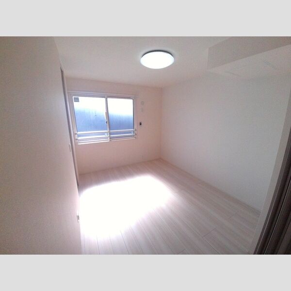 その他 (西側洋室)