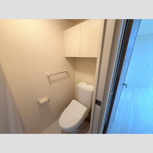 トイレ (温水洗浄暖房便座)