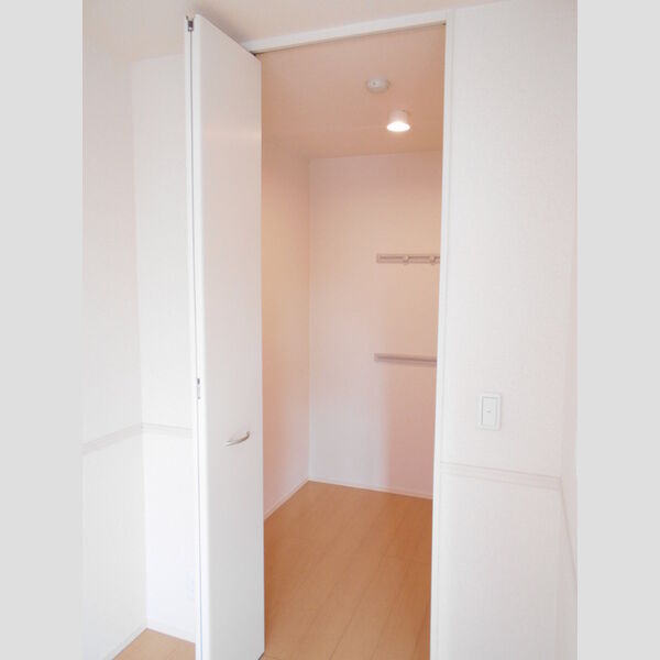 収納 (ウォークインクローゼット)