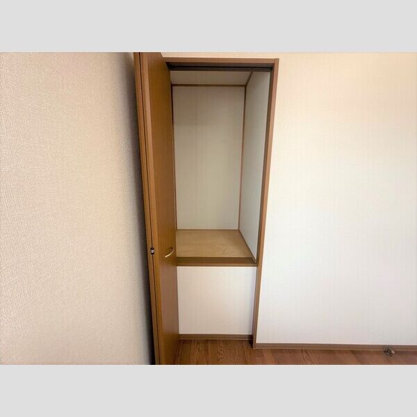 収納 (物入)