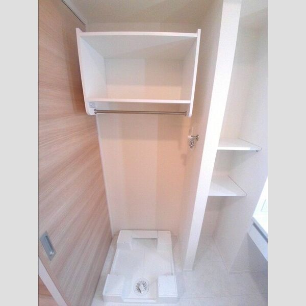 その他 (室内洗濯機置き場)