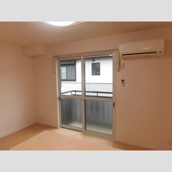 その他 (南側洋間)