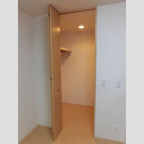 収納 (ウォークインクローゼット)