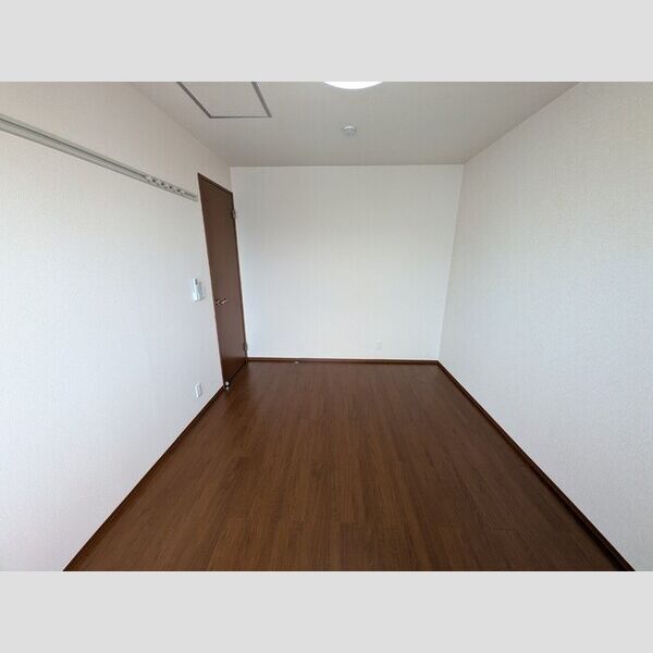 その他 (北側洋室)