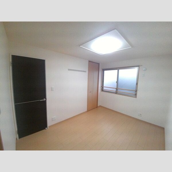 その他 (北側洋室)