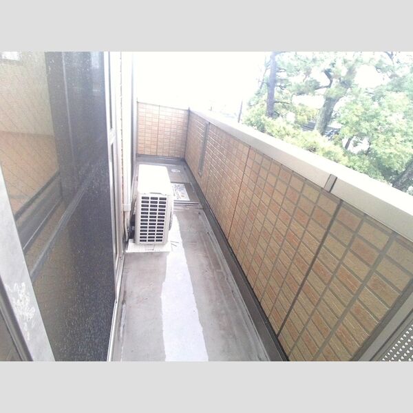 バルコニー・ベランダ (バルコニー)