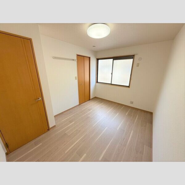 その他 (北側洋室)