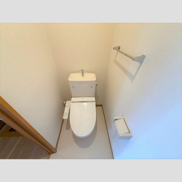 トイレ (温水洗浄暖房便座)