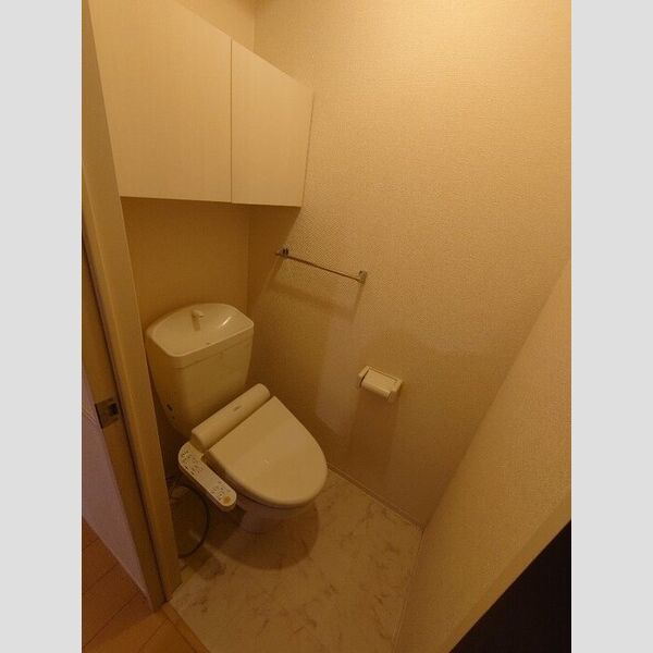 トイレ (温水洗浄暖房便座)