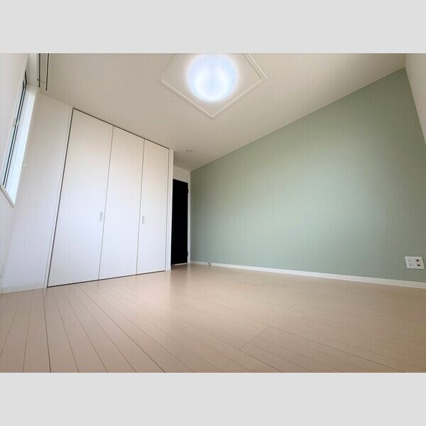 その他 (北側洋室)