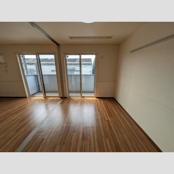 その他 (南側洋室)