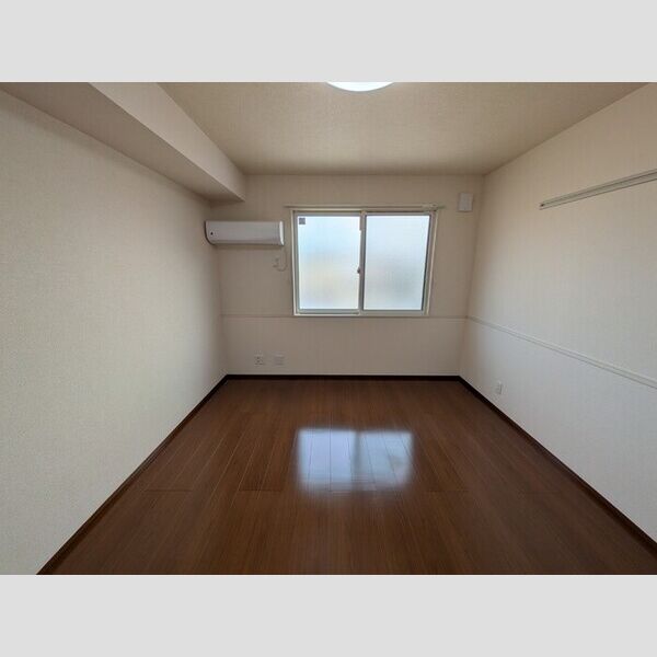 その他 (北側洋室)