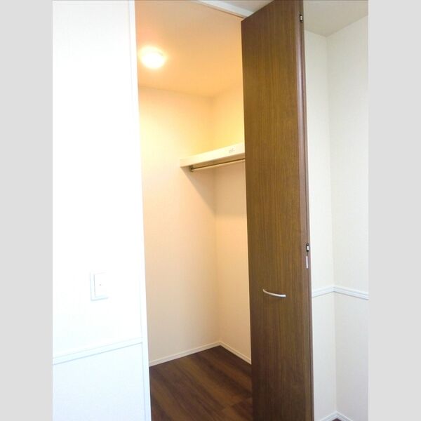 収納 (ウォークインクローゼット)