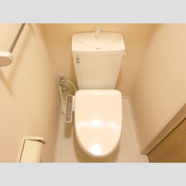 トイレ (温水洗浄暖房便座)