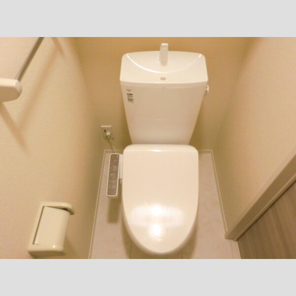 トイレ (温水洗浄暖房便座)