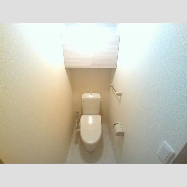 トイレ (温水洗浄暖房便座)