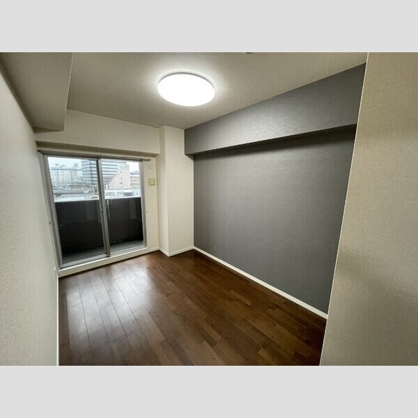 その他 (南側洋室)