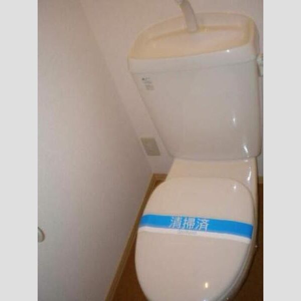 トイレ (トイレ)