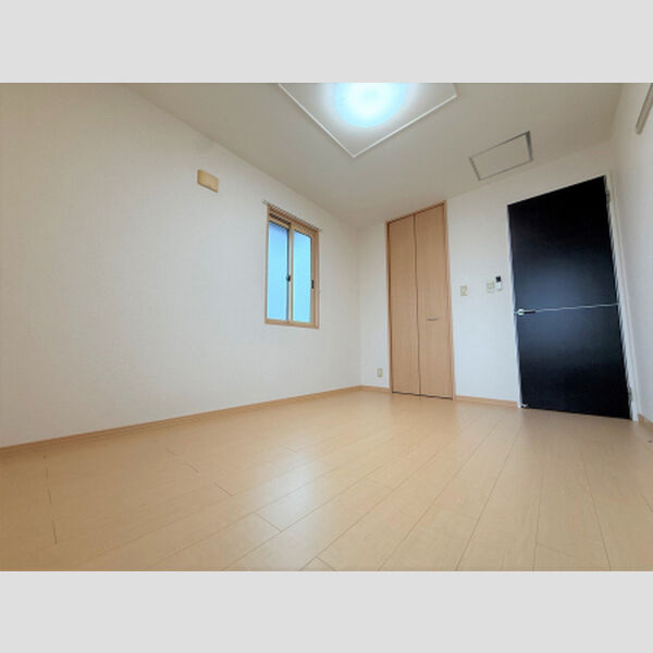 その他 (北側洋室)