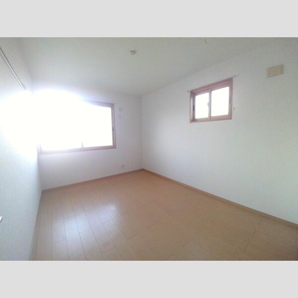 その他 (北側洋室)