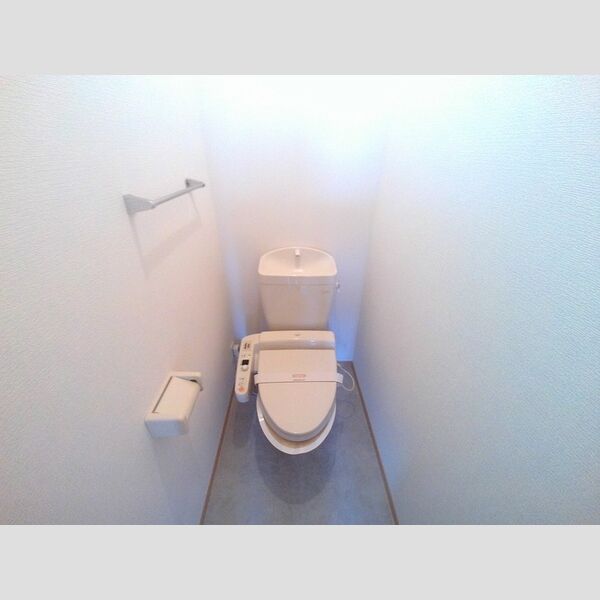 トイレ (温水洗浄暖房便座付きトイレ)