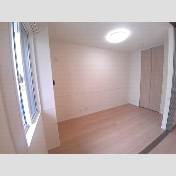 その他 (東側洋室)