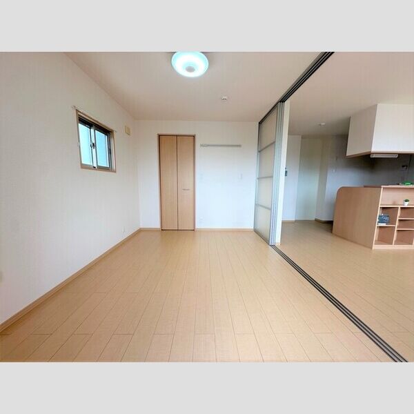 その他 (南側洋室)