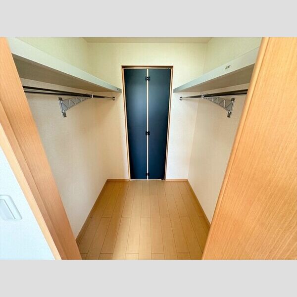 収納 (ウォークインクローゼット)