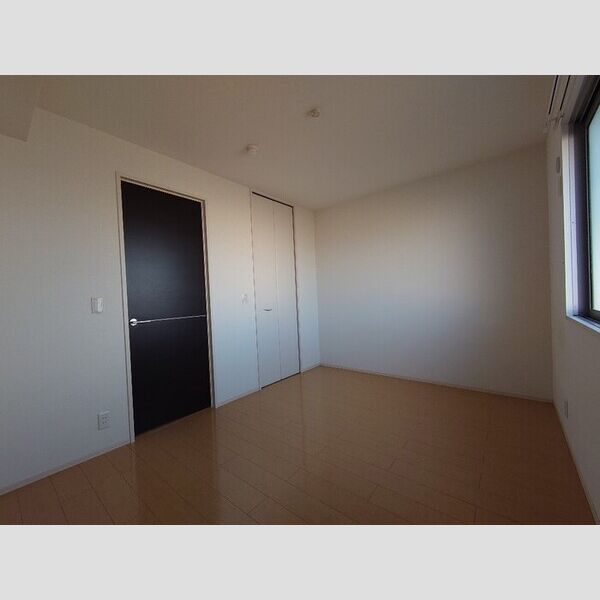 その他 (北側洋室)