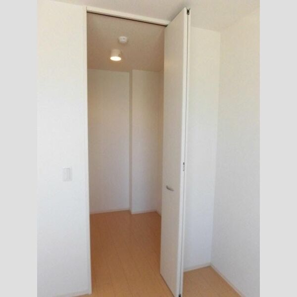 収納 (ウォークインクローゼット)