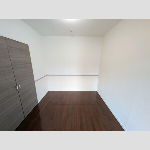 その他 (南側洋室)