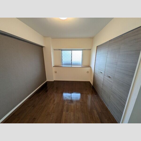 その他 (北側洋室)