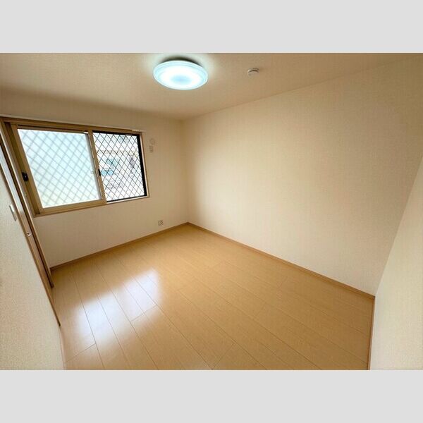 その他 (北側洋室)