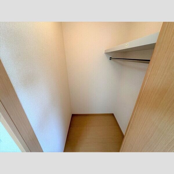 収納 (ウォークインクローゼット)