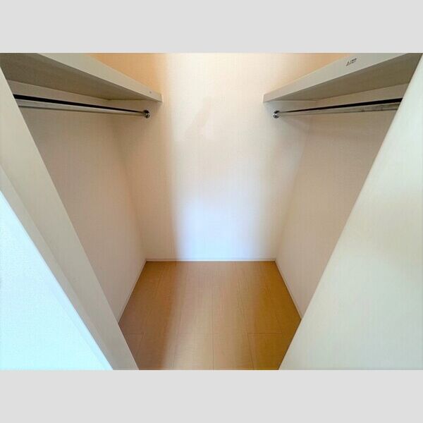 収納 (ウォークインクローゼット)