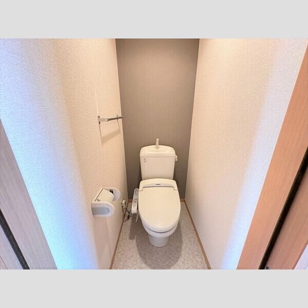 トイレ (温水洗浄暖房便座)