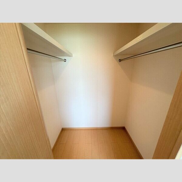 収納 (ウォークインクローゼット)