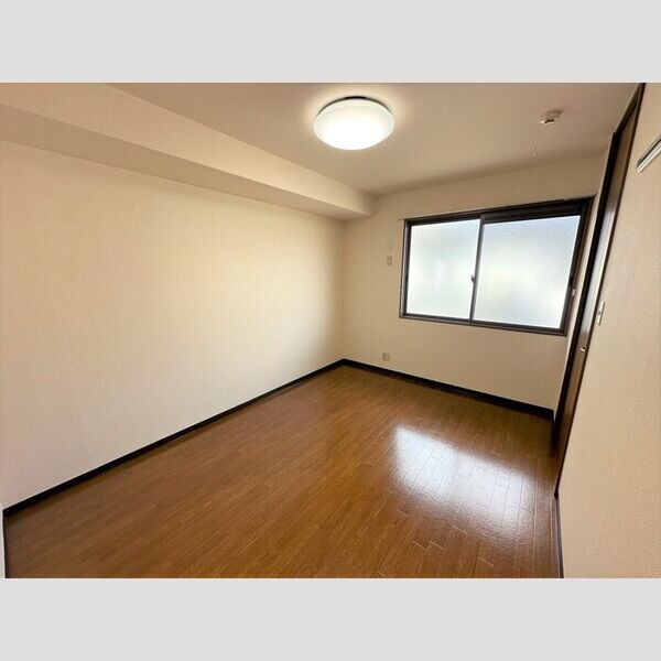 その他 (北側洋室)